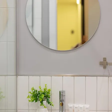 Bright In Saska Kepa Near Pge Narodowy By Renters * Warsaw