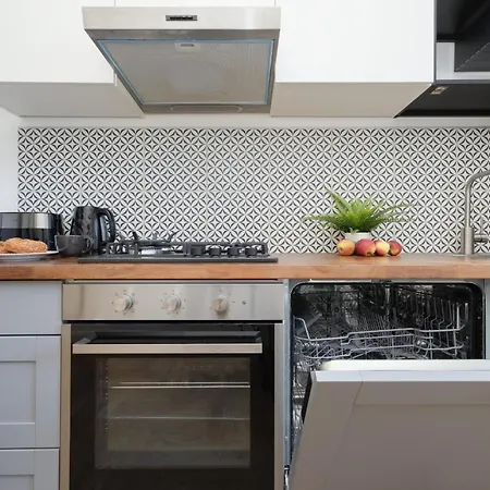 Bright In Saska Kepa Near Pge Narodowy By Renters Apartment *